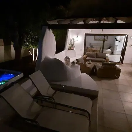 Del Sol Apartment *